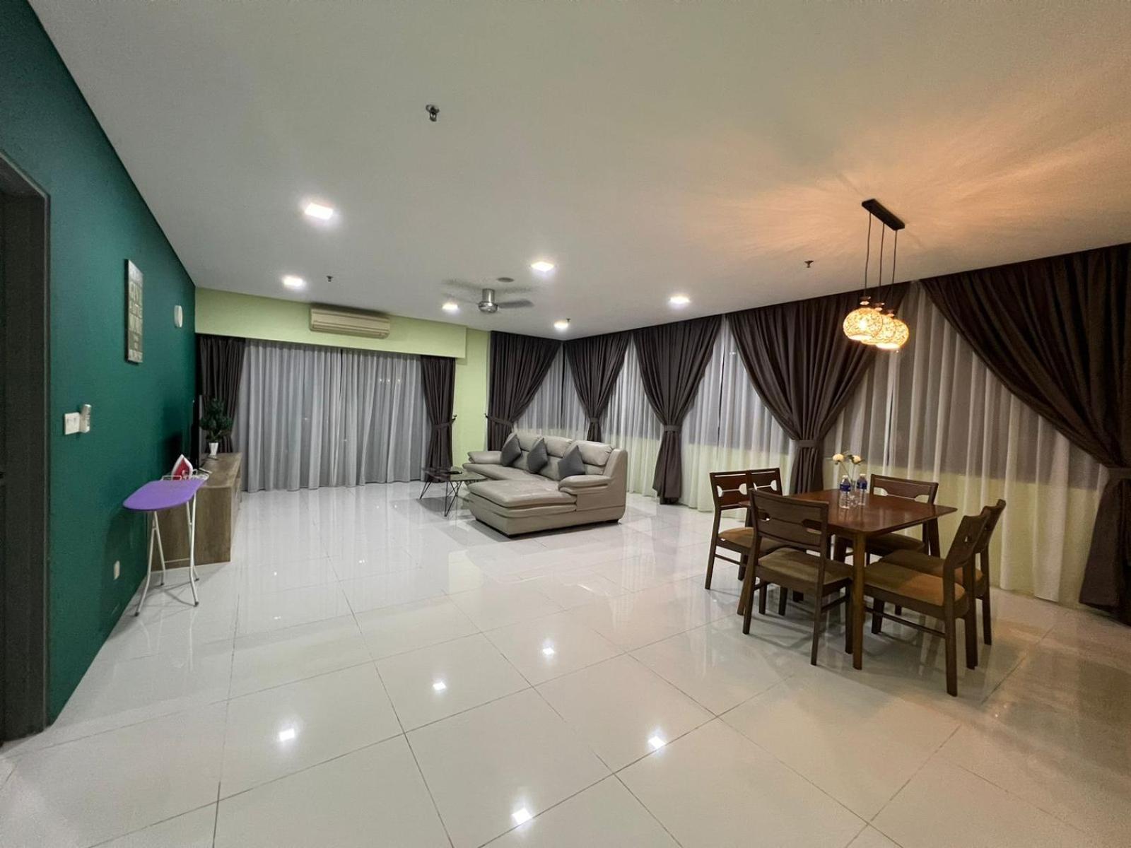 Summer Suites Klcc By Homestay Kuala Lumpur Eksteriør billede