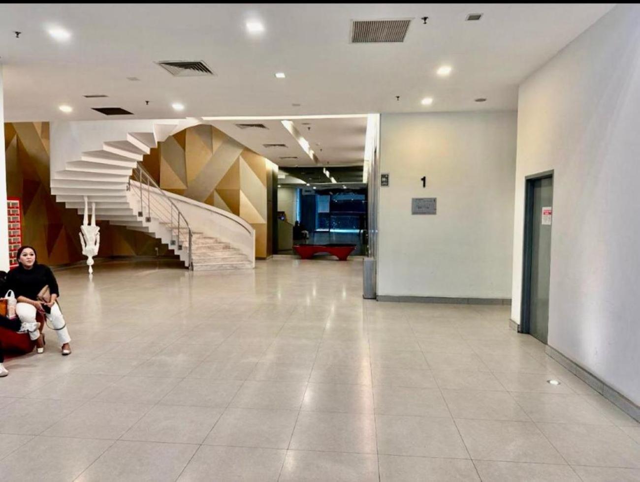Summer Suites Klcc By Homestay Kuala Lumpur Eksteriør billede
